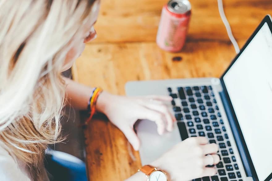 ¿Dónde vender una casa por internet? Toda la información, en Certificado de Casa