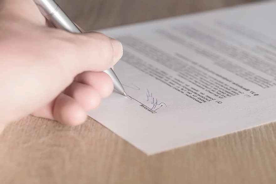 Gastos al vender un piso. A continuación, te detallamos los documentos que necesitas.
